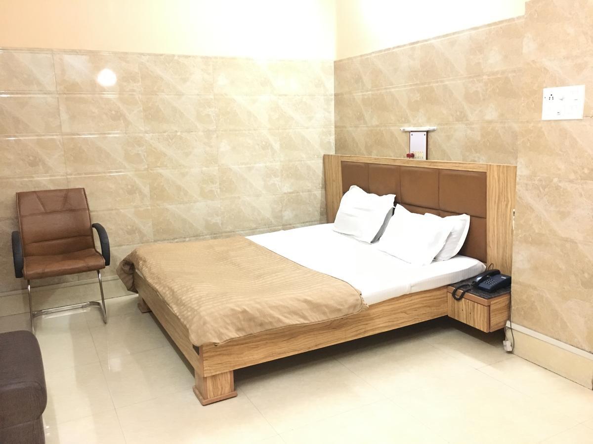 Nalanda Hotel Jamshedpur Exteriör bild